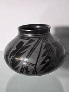 lot 33E image: Signed Blackware Pottery Vase - David Ortiz
