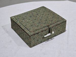 lot 147 image: Asian Seal and Porcelain Ink Box Set