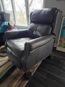 lot 50D image: Barcalounger Black Leather Recliner Chair