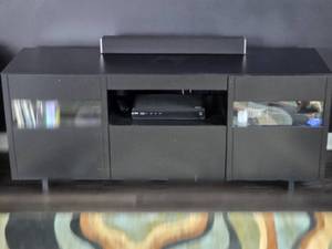 lot 166 image: Chic Black Contemporary Entertainment Stand Cabinet