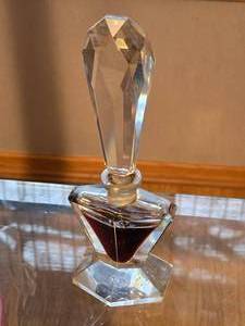lot 173 image: Gorgeous Vintage Czech Crystal Perfume Bottle