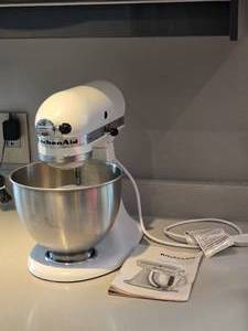 lot 174 image: Kitchen-Aid K45 Stand Mixer - White