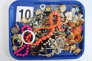 Lot of Miscellaneous Costume Jewelry
