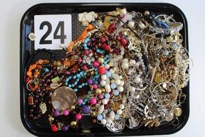 Lot of Miscellaneous Costume Jewelry