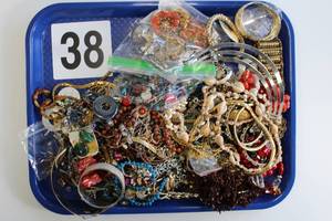Lot of Miscellaneous Costume Jewelry