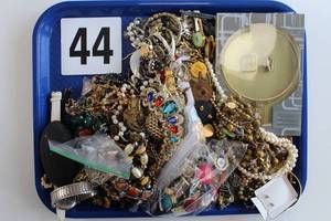 Lot of Miscellaneous Costume Jewelry