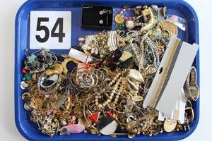 Lot of Miscellaneous Costume Jewelry