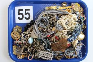 Lot of Miscellaneous Costume Jewelry