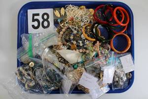 Lot of Miscellaneous Costume Jewelry