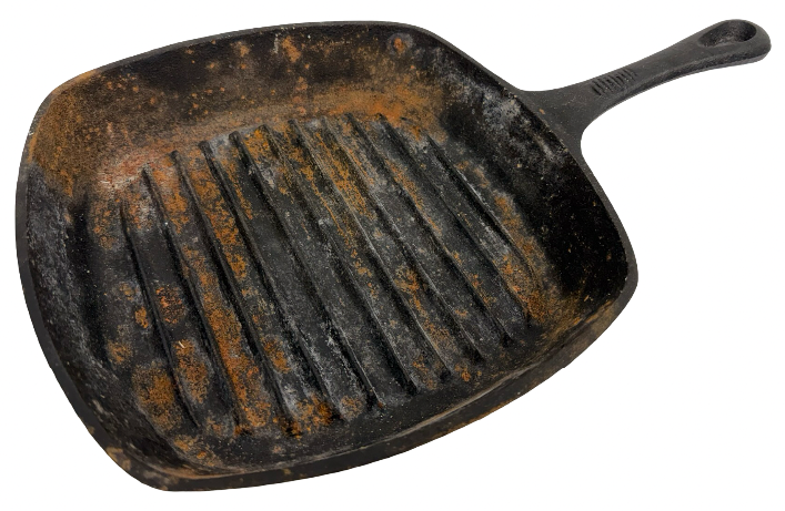 lot 101 image: IL Mulino New York Cast Iron Skillet - 10