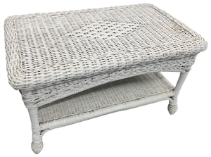 lot 13 image: White Wicker Patio Coffee Table