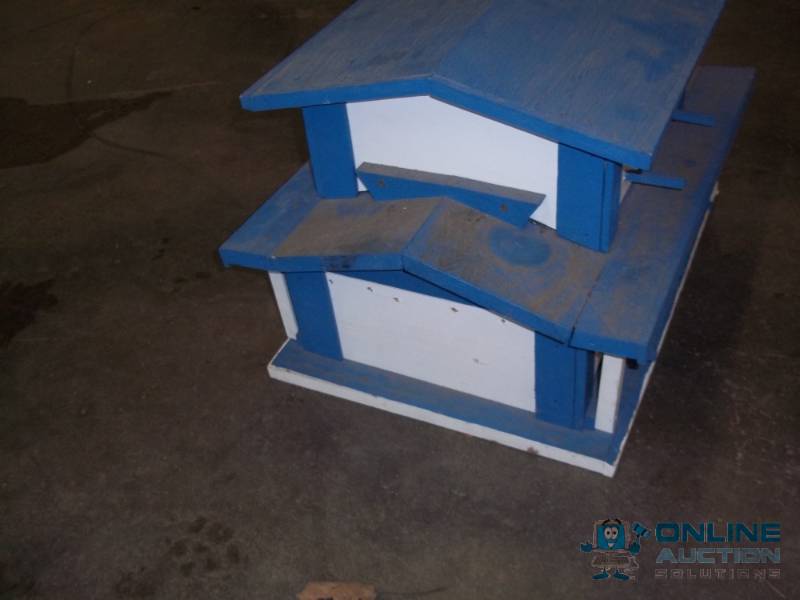 lot 6 image: Bird House