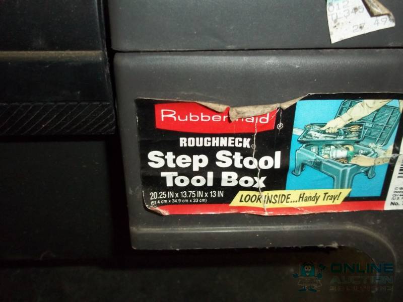 lot 8 image: Rubbermaid Step stool tool box