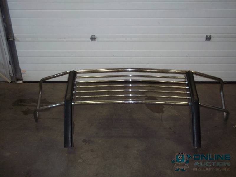 lot 34 image: Cattle bumper taken from 2002 ford F-250