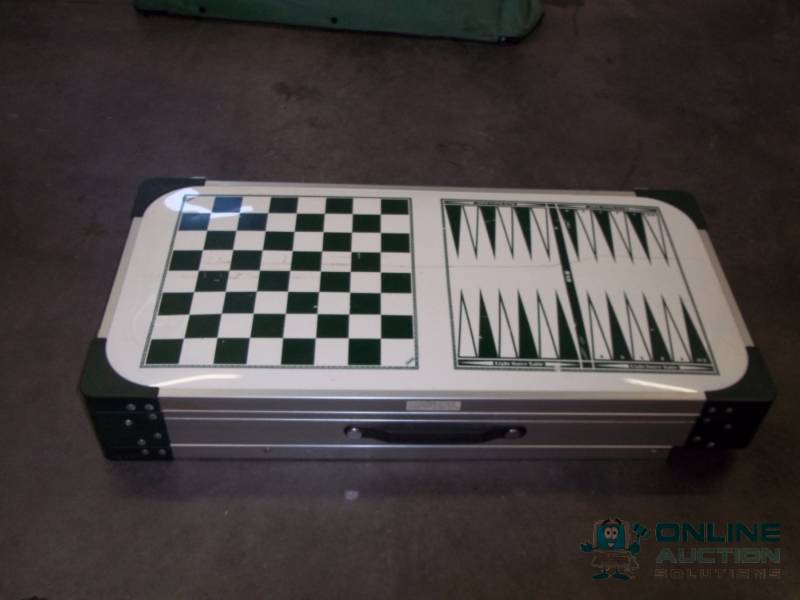 lot 38 image: Coleman camp folding sink with case