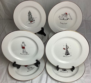 lot 47 image: Set of 8 Merry Masterpieces Porcelain Plates 1999 Dayton Hudson