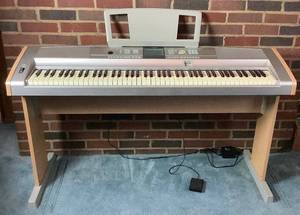 lot 51 image: Yamaha DGX-505 Portable Grand Digital Keyboard