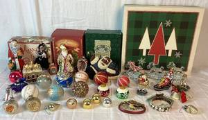 lot 67 image: Christmas Collection of Vintage Ornaments, Goebel Rocking Horses, David Frykman Santa and John Huras Glass Santa