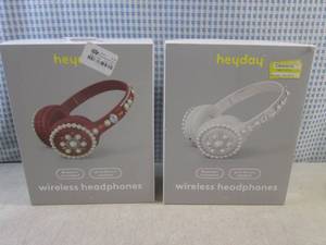 lot 62 image: (CS) 2 Sets of Wireless Headphones...