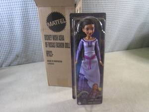 lot 83 image: (A-3) 4 Disney Wish Asha Of Rosas F...