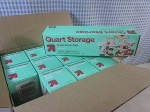 lot 93 image: (CSB) 12 Boxes of Quart Size Zipper...