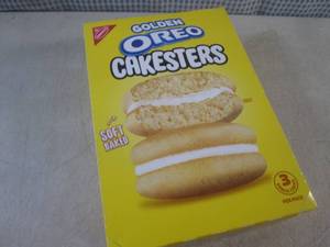 lot 183 image: (B-2) Box of 8 Packages Golden Oreo...