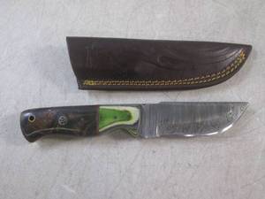 lot 1 image: (FS) 8.25 Damascus Blade Knife wit...