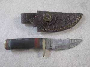 lot 11 image: (FS) 5.75 Damascus Blade Knife wit...