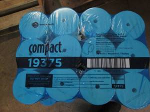 lot 12 image: 36 Rolls of coreless Georgia Pacifi...