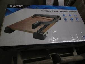 lot 26 image: X Acto 18 paper cutter...