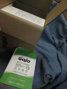 lot 111 image: 4 Packs GoJo multi green hand clean...