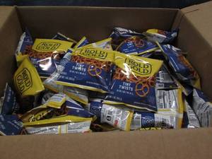 lot 117 image: 88 1 oz bags of Rold Gold tiny twis...