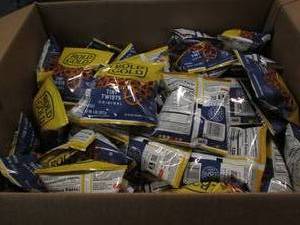 lot 118 image: 88 1 oz bags of Rold Gold tiny twis...