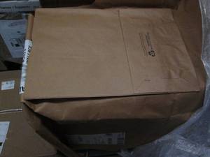 lot 144 image: 500 Natural grocery bags...