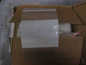 lot 168 image: 1000 4 x 6 closing bags with label ...