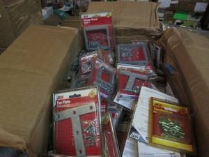 lot 198 image: Huge value lot of assorted braces a...