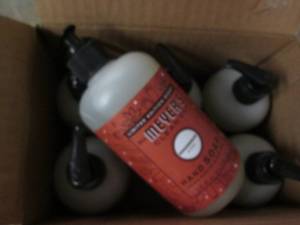 lot 205 image: 6 Bottles Mre Meyers clean day ging...