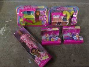 lot 296 image: Barbie lot...