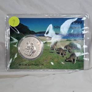 lot 9 image: 1999 $1 Silver Kangaroo Reverse Frosted UNC from Royal Mint