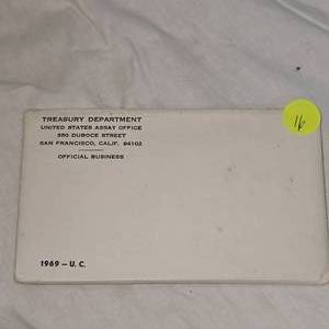 lot 16 image: 1969 US Mint Set UNC, Unopened Envelope, Silver