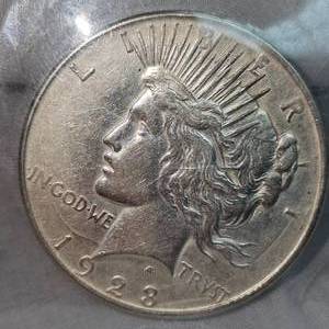 lot 28 image: 1923 D Peace Dollar $1
