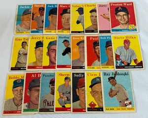 lot 36 image: 1958 Topps Baseball 23 Card Vintage Lot