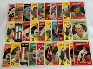 lot 37 image: 1959 Topps Baseball 31 Card Vintage Lot
