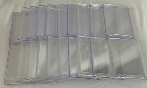 lot 64 image: (20) One Touch Magnetic Card Cases - Some New, Some Used - #2