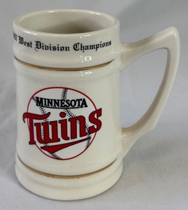 lot 64A image: Minnesota Twins 1987 Division Champions Beer Stein Mug