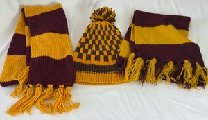 lot 70A image: University of Minnesota Themed Winter Hat and 2 Scarves