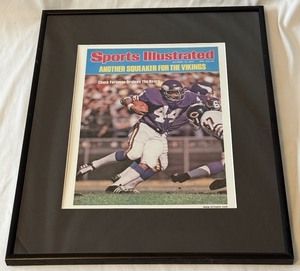 lot 82A image: Chuck Foreman Framed Sports Illustrated Magazine Print - Minnesota Vikings Football