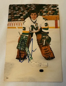 lot 98A image: Don Beaupre Signed Minnesota North Stars Vintage 1983-94 Post Card
