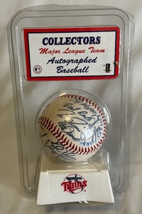 lot 28A image: 1995 Minnesota Twins Central Division Champions Stamped Auto Baseaball - New