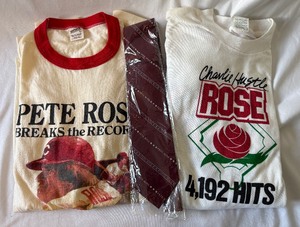 lot 137 image: Pete Rose 2 Vintage Baseball T-Shirts and Tie